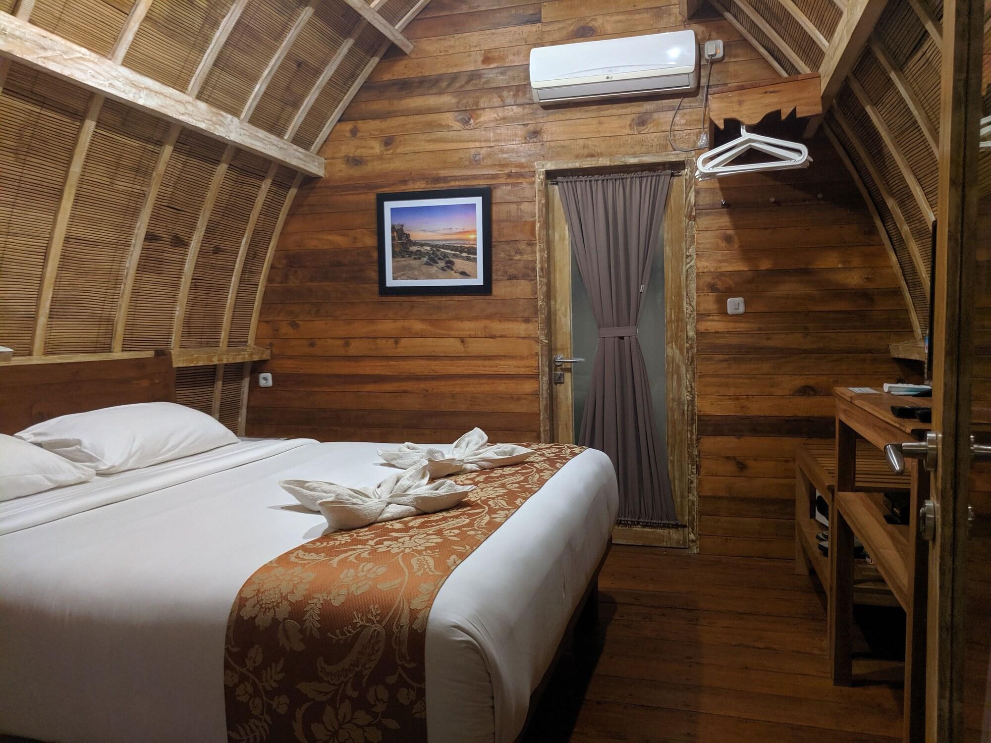 Paradesa Villa Джили Трауанган Екстериор снимка