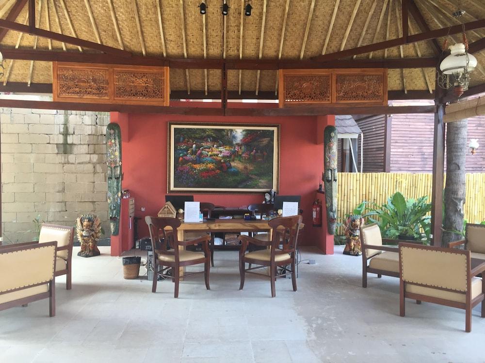 Paradesa Villa Джили Трауанган Екстериор снимка