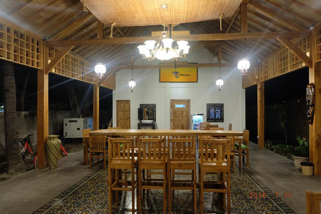 Paradesa Villa Джили Трауанган Екстериор снимка